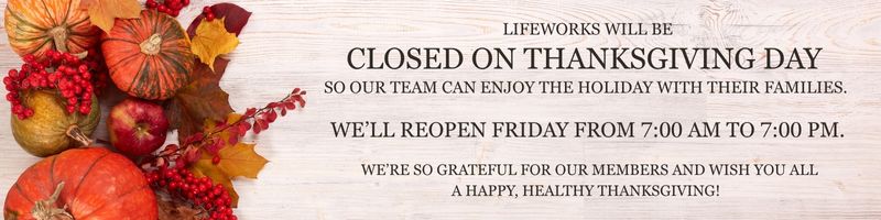 link to closed for Thanksgiving graphic
